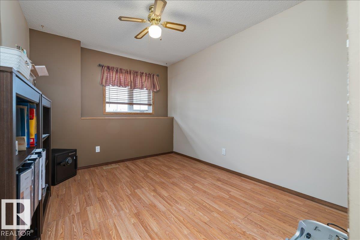 5611 152B AV NW - 10