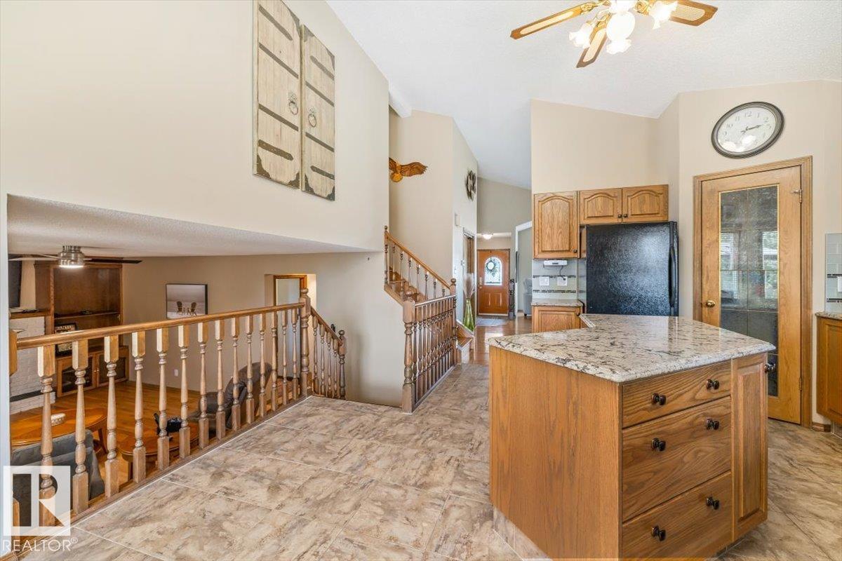 5611 152B AV NW - 20