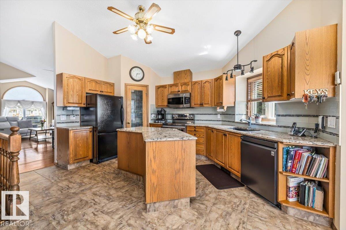 5611 152B AV NW - 18