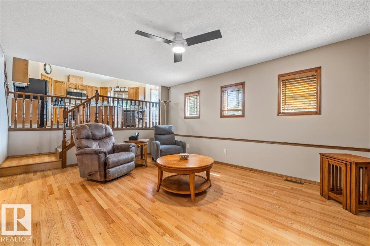 5611 152B AV NW - 27