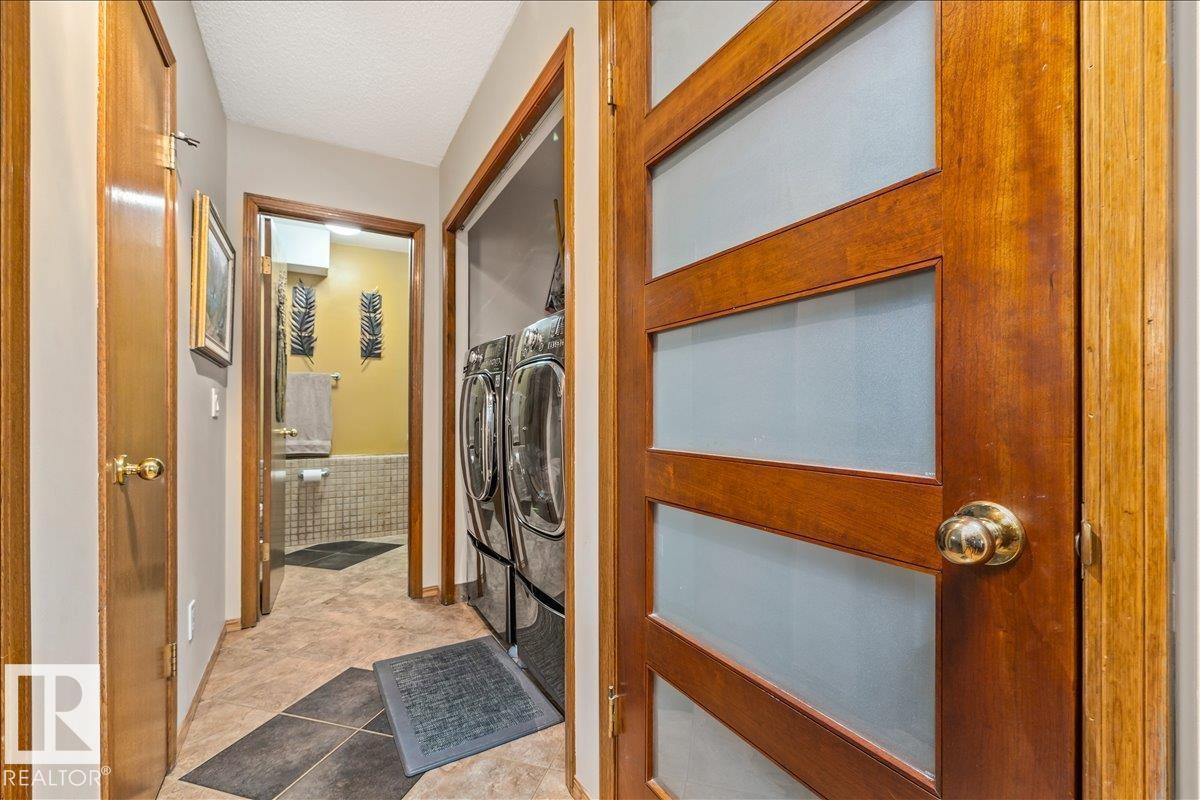 5611 152B AV NW - 28