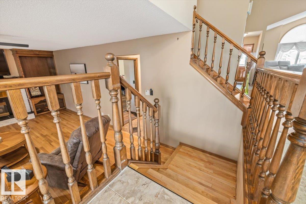 5611 152B AV NW - 24