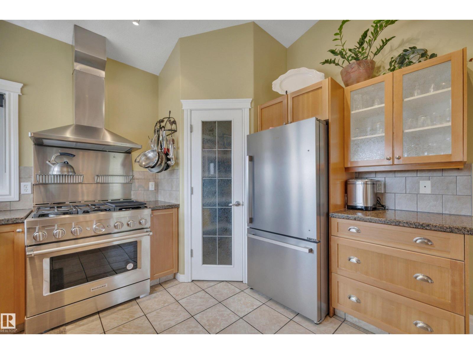 464012 A RGE ROAD 233 - 17