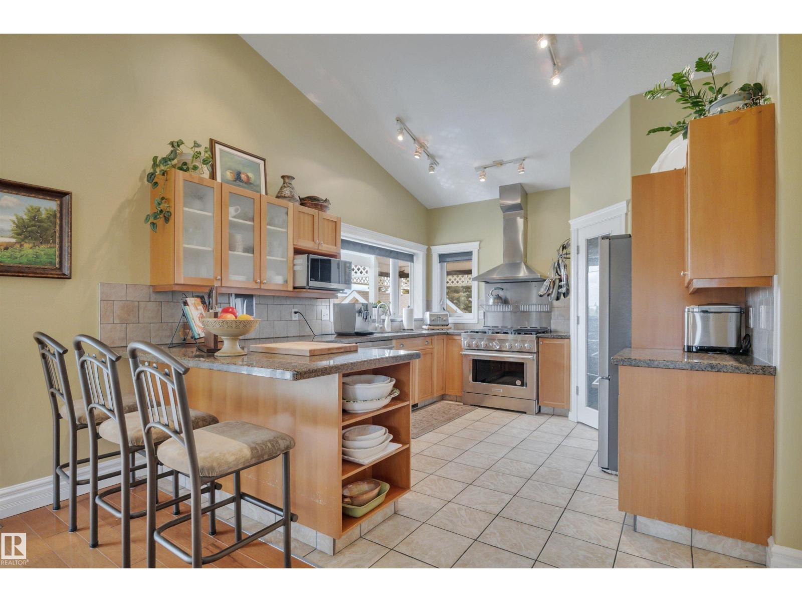 464012 A RGE ROAD 233 - 13