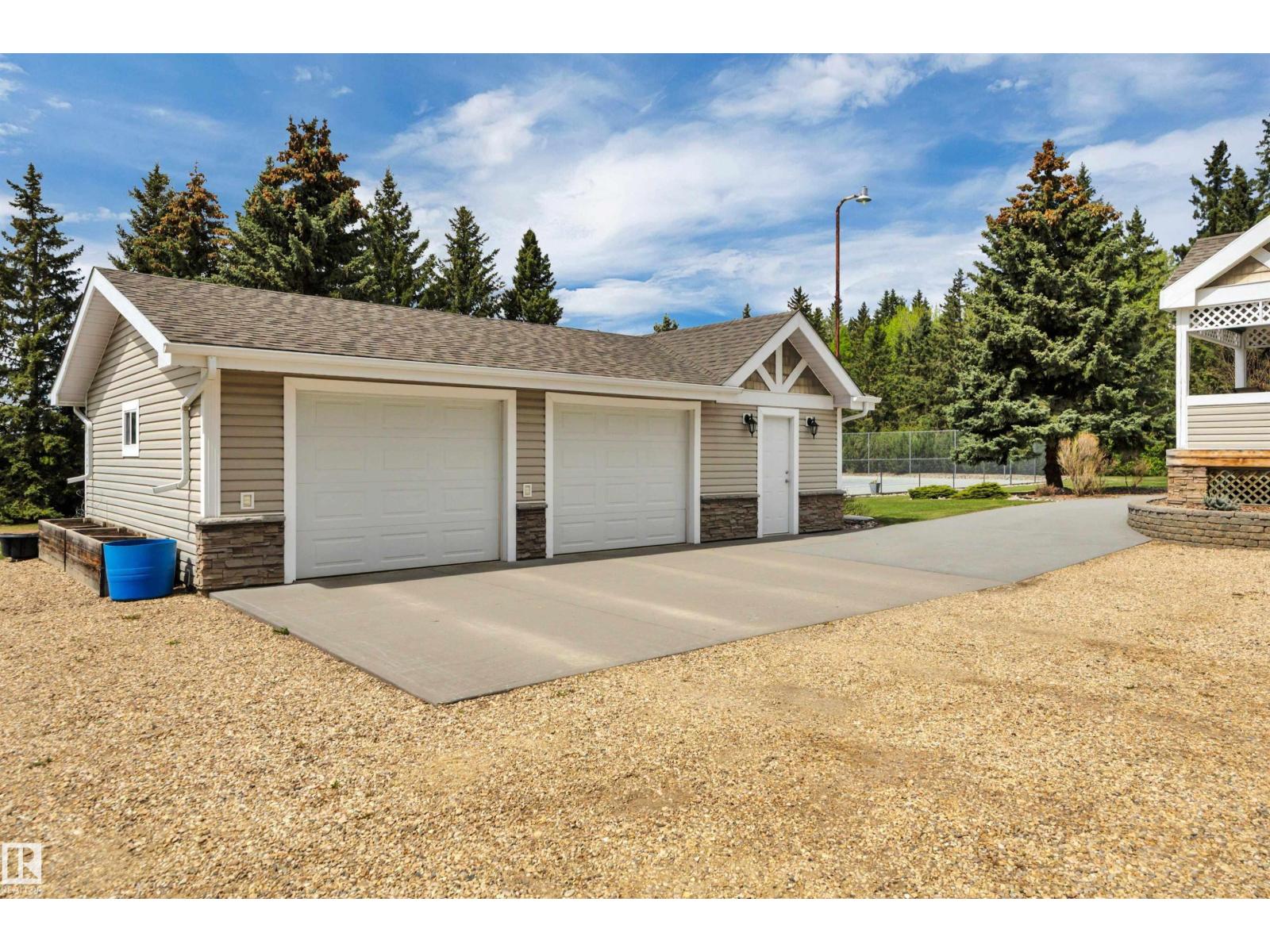 464012 A RGE ROAD 233 - 54