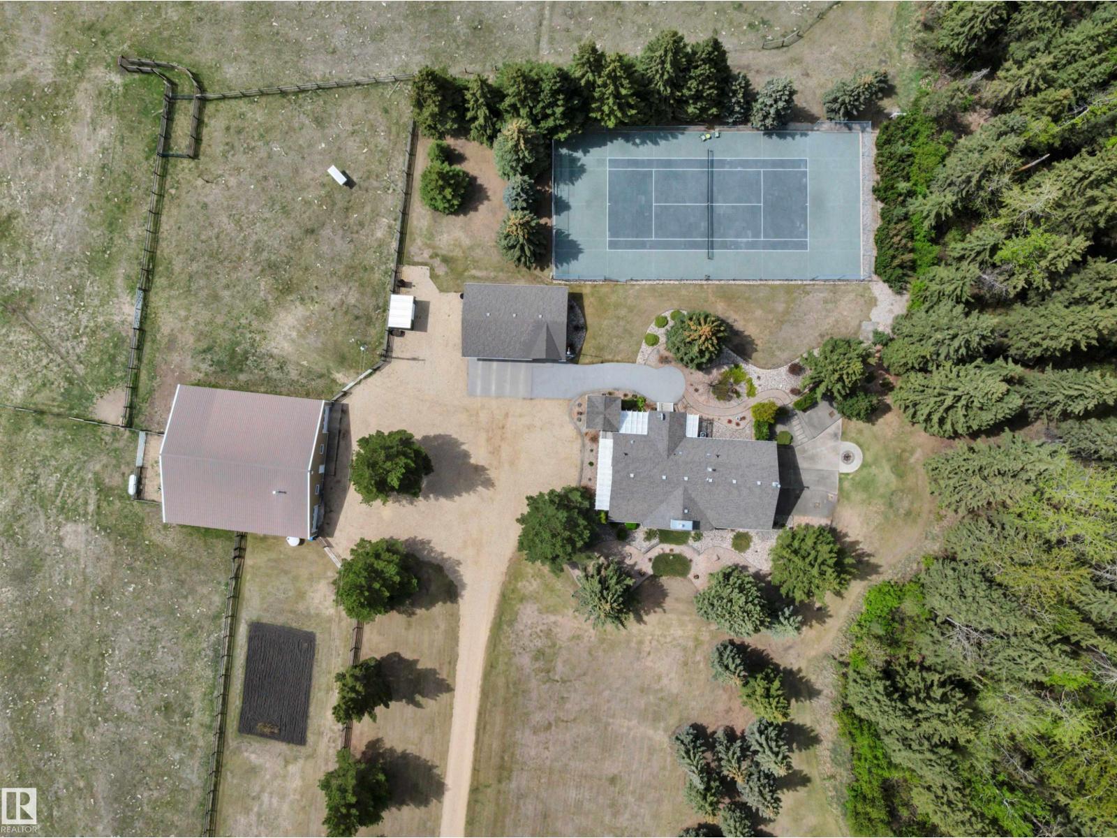 464012 A RGE ROAD 233 - 69