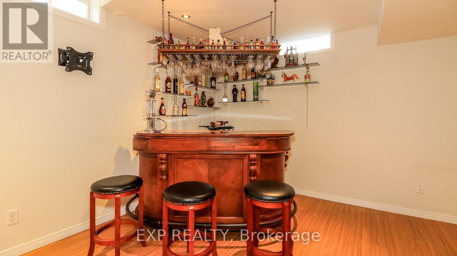 10 WESTMINSTER CIRCLE - 27