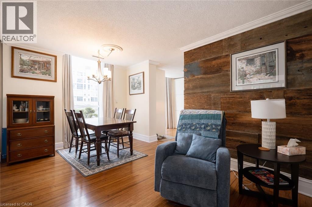 #102 67 CAROLINE Street S - 11