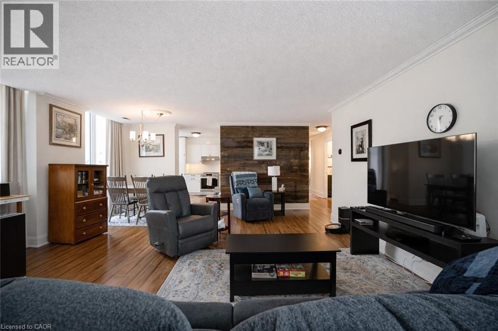 #102 67 CAROLINE Street S - 9
