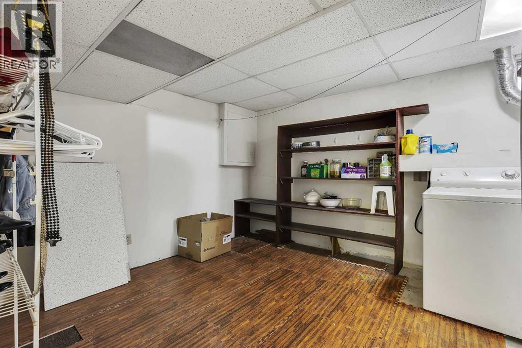 4811 60 Street NE - 41