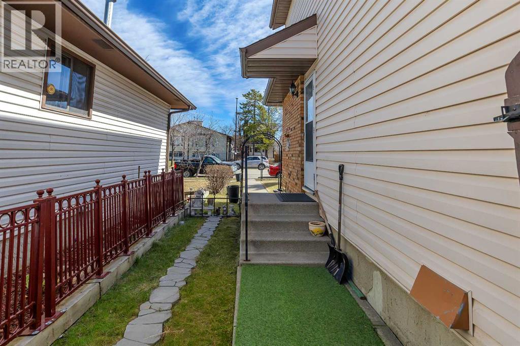 4811 60 Street NE - 48