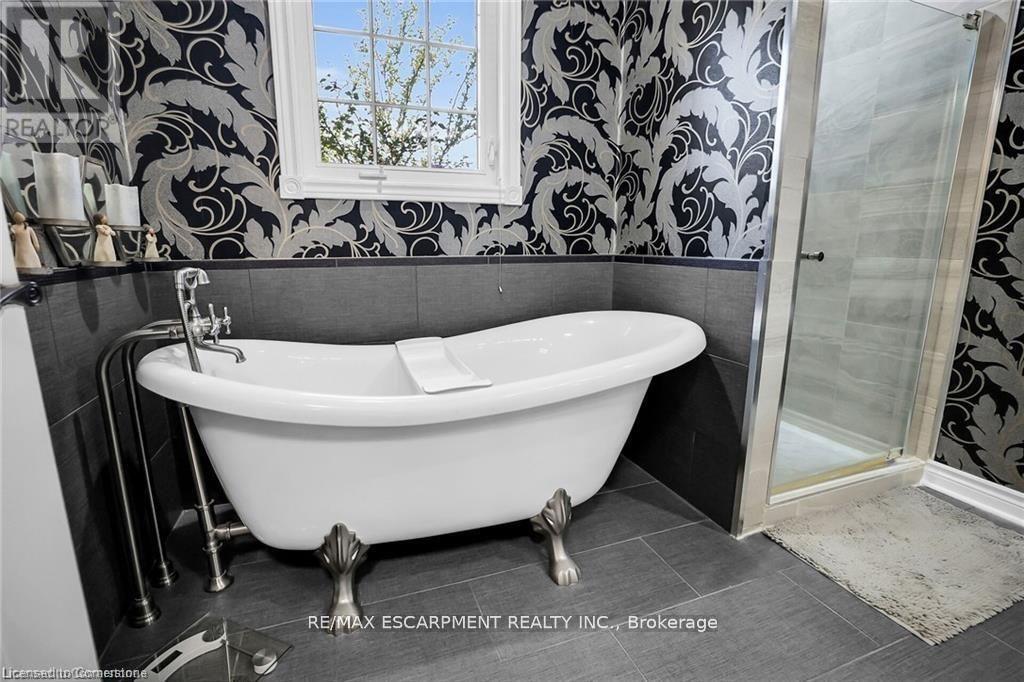 975 FOSS ROAD - 23