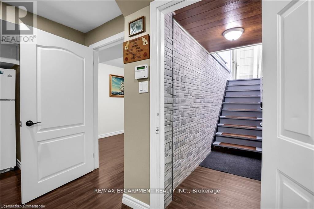 975 FOSS ROAD - 35