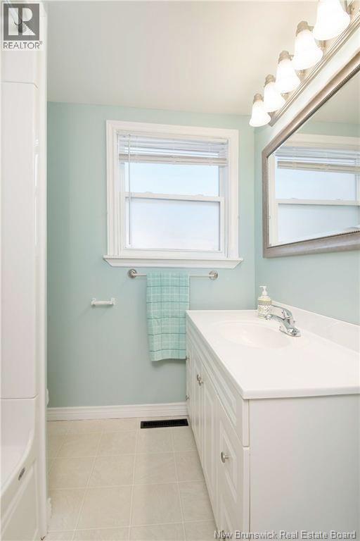 256 West Lane - 18