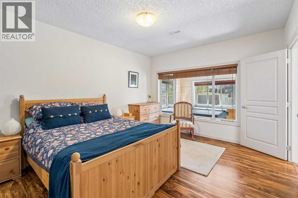 231 HAWKMERE View - 34