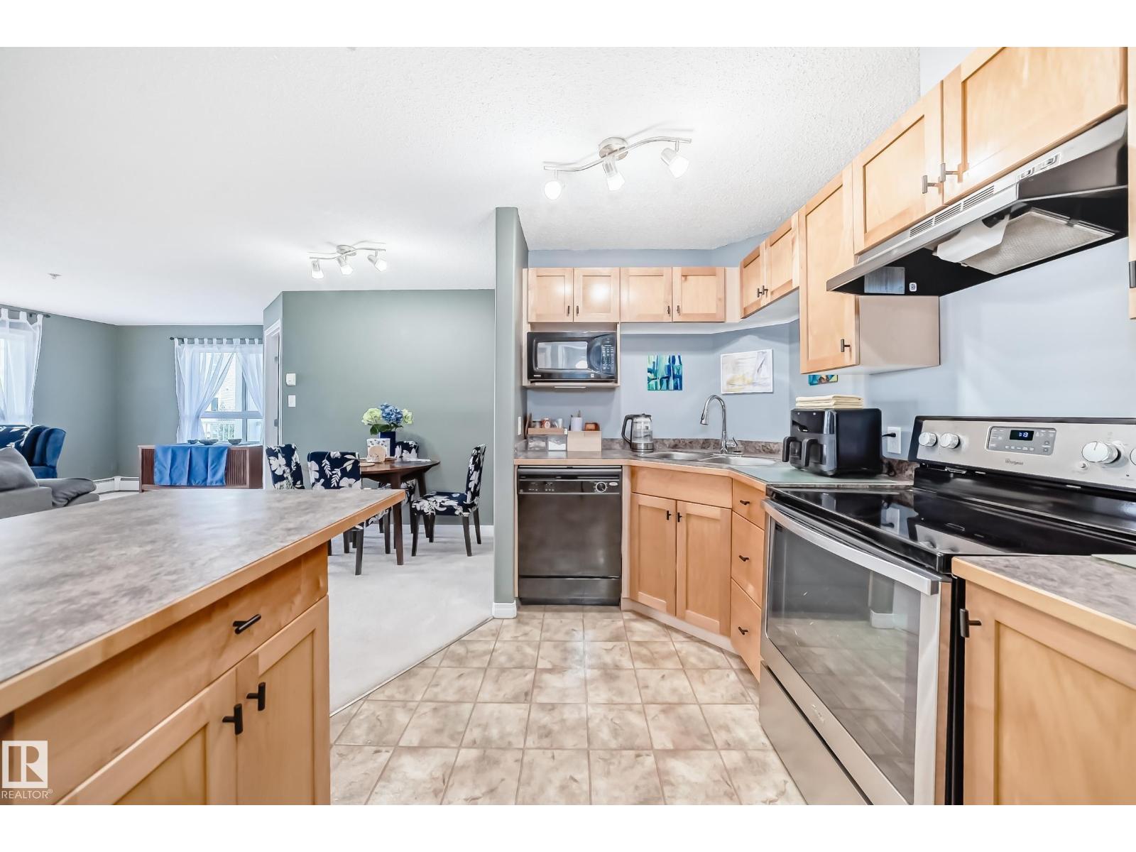 #205 5340 199 ST NW - 5