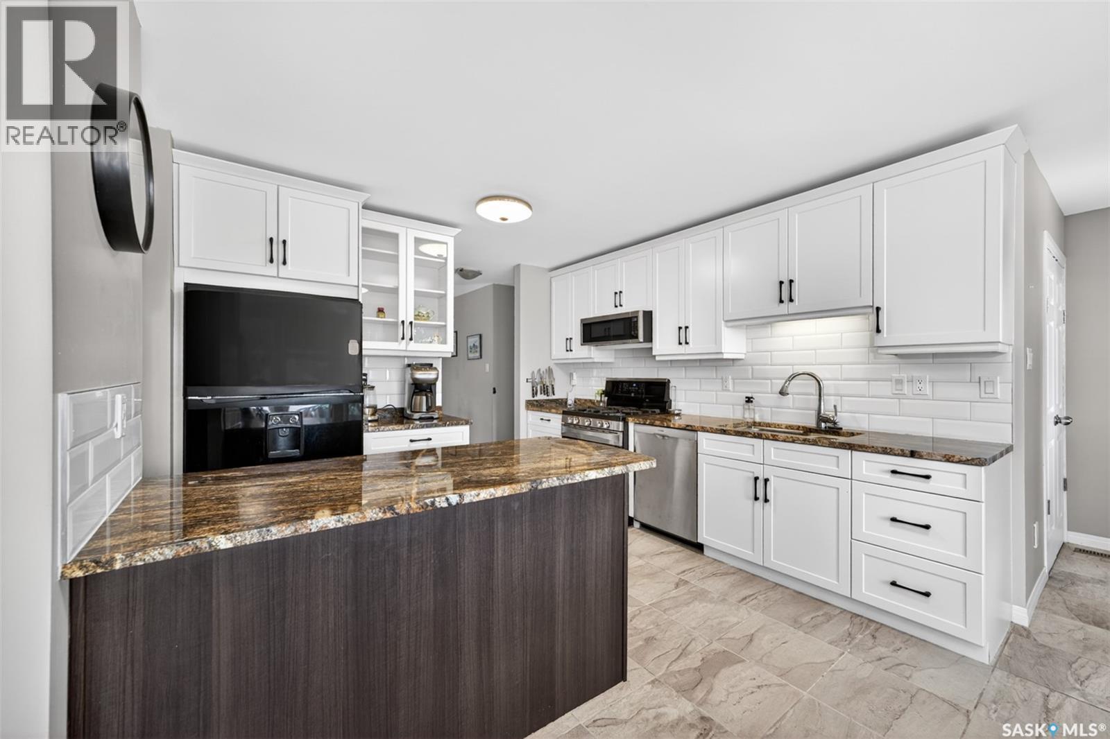 2106 Styles CRESCENT - 18