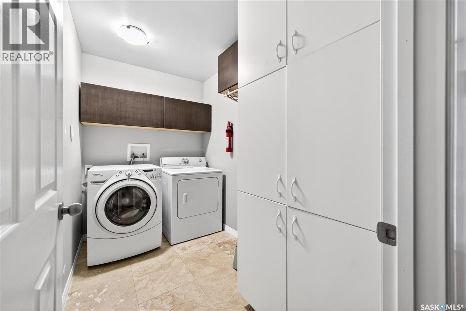 2106 Styles CRESCENT - 30