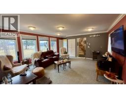 Dining nook - 5466 Donsleequa Court, 108 Mile Ranch, BC V0K2Z0 Photo 9