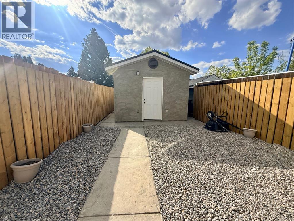 1426 Ashgrove Road S — photo 19