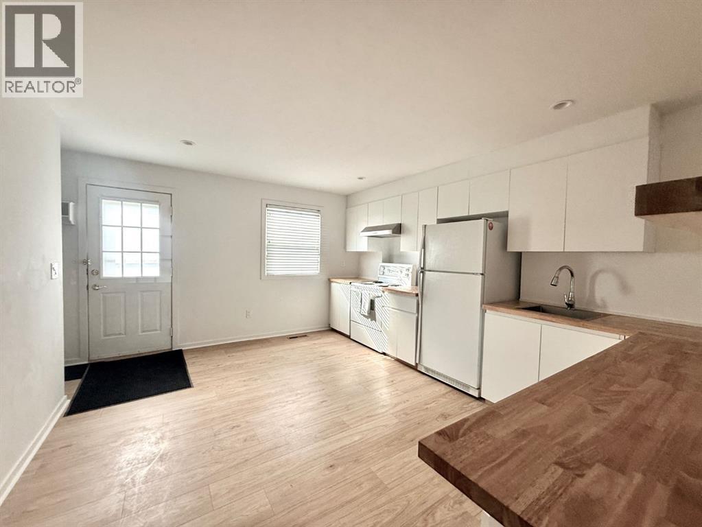 1426 Ashgrove Road S - photo 3