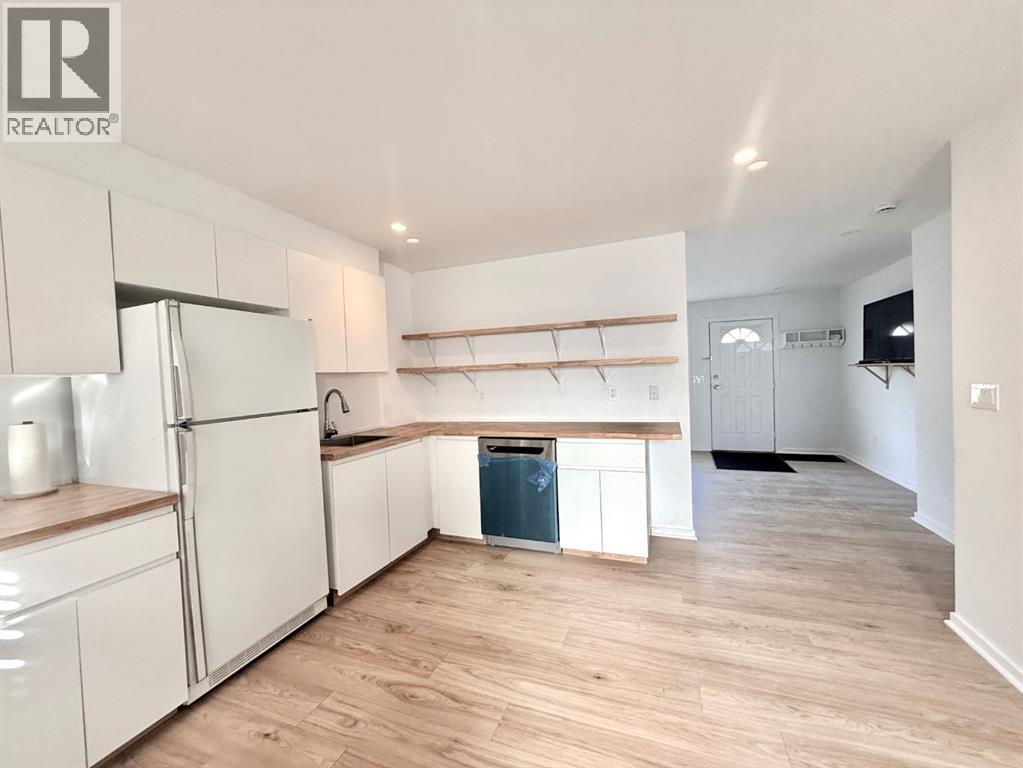1426 Ashgrove Road S - photo 5
