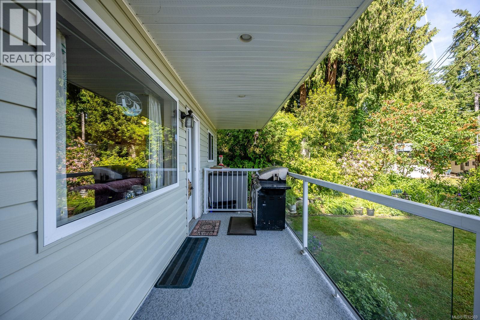5 6919 Island Hwy W, Bowser