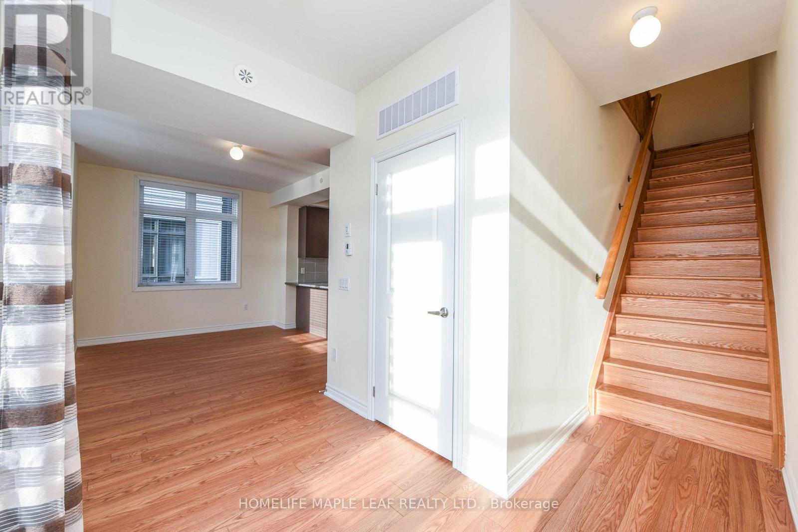 #206 30 HALLIFORD PLACE - 22