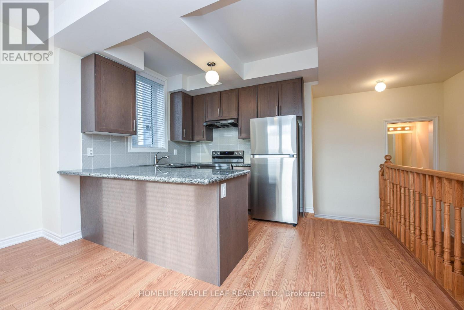 #206 30 HALLIFORD PLACE - 11