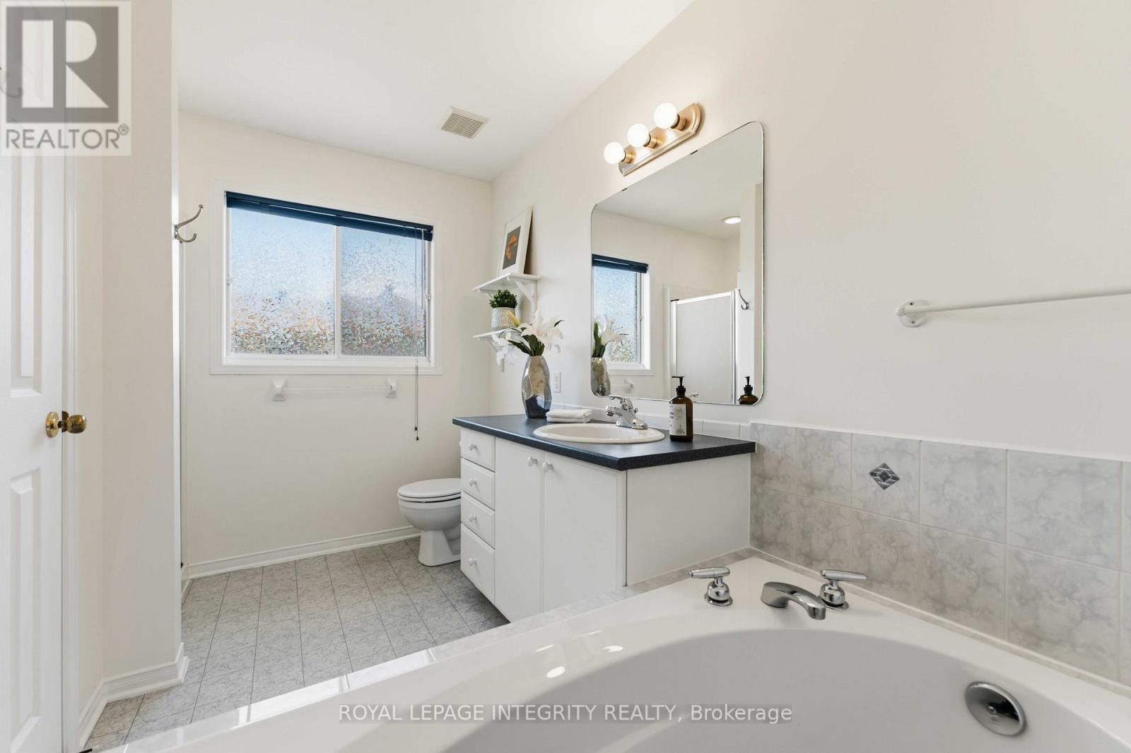 13 SOUTHPOINTE AVENUE - 17