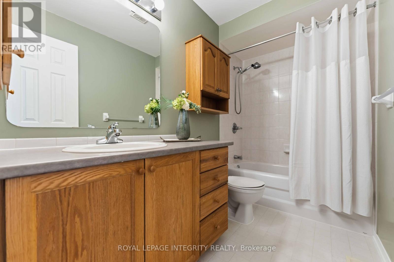 13 SOUTHPOINTE AVENUE - 18