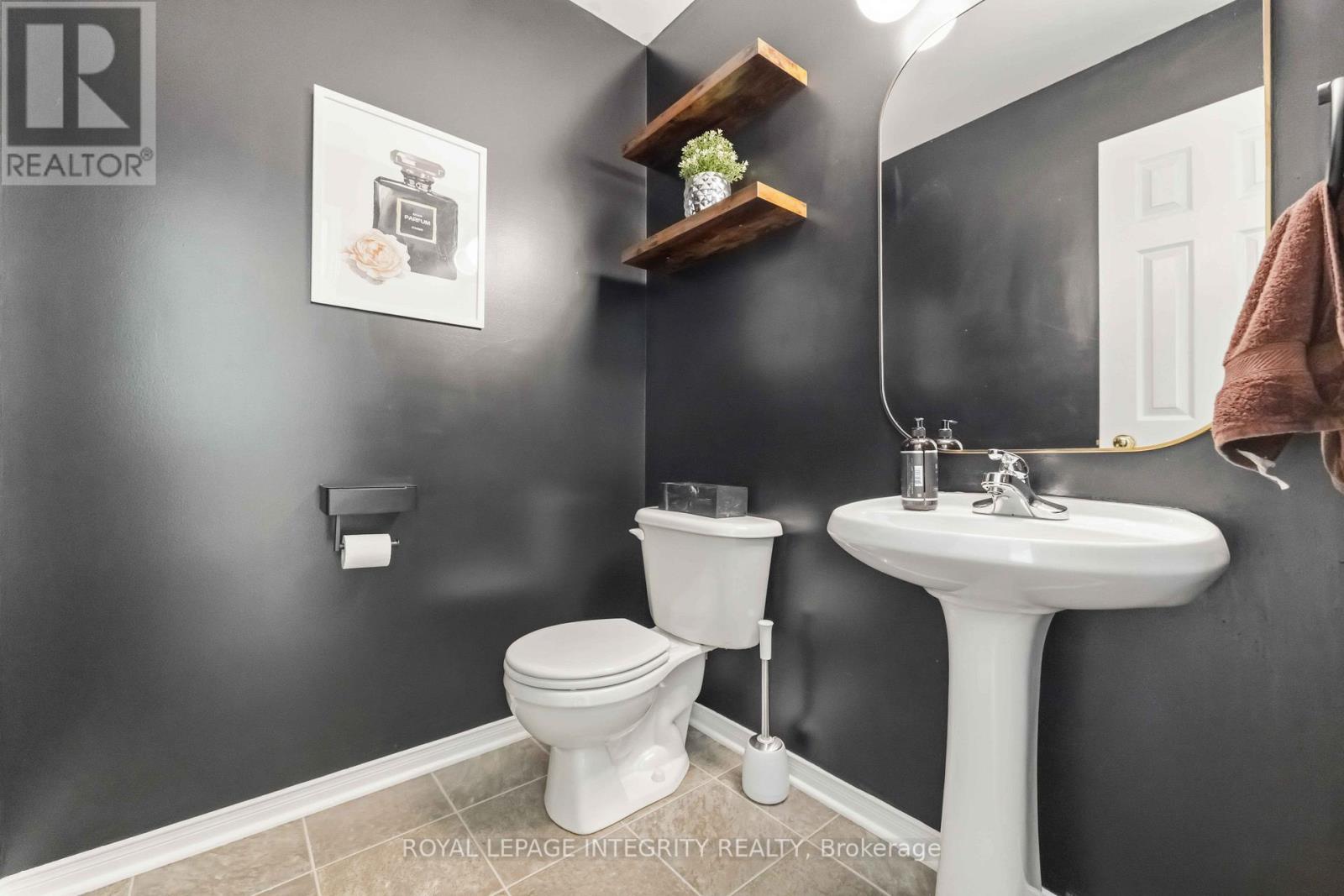 13 SOUTHPOINTE AVENUE - 23