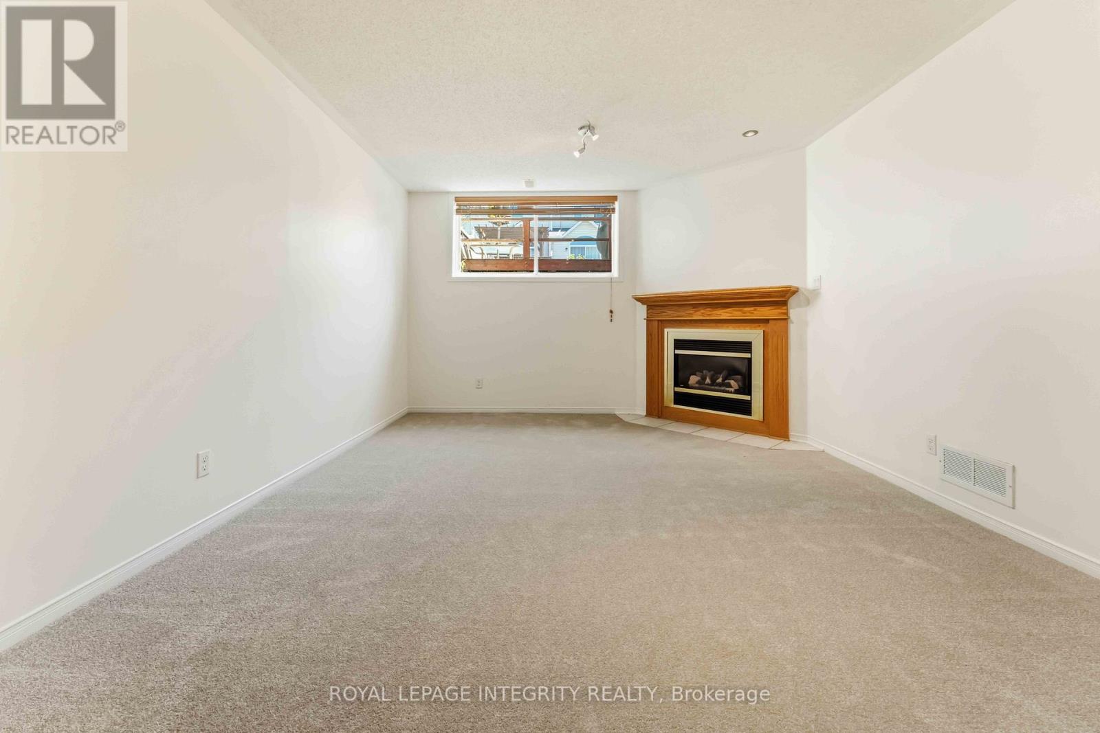 13 SOUTHPOINTE AVENUE - 25