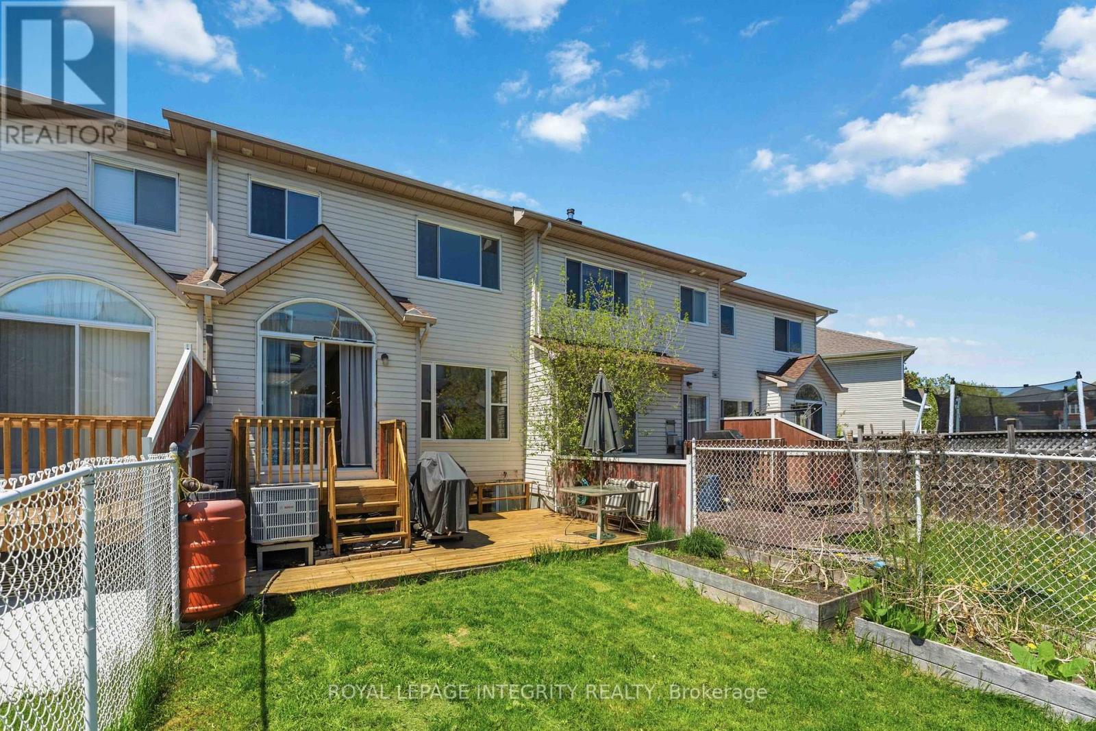 13 SOUTHPOINTE AVENUE - 31