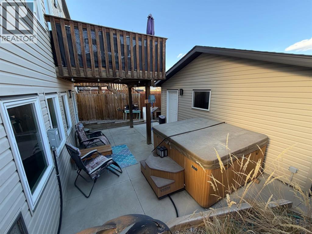 527 Moonlight Lane W - 36