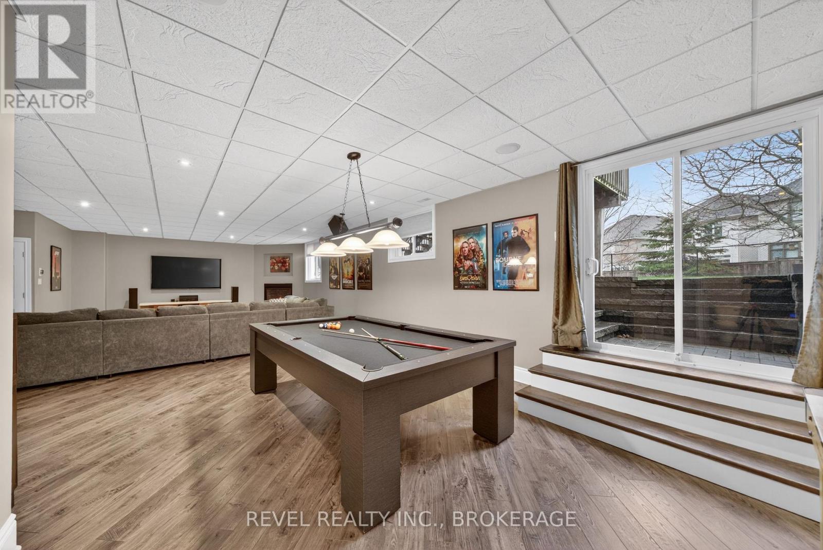 1557 PROVIDENCE CRESCENT - 38