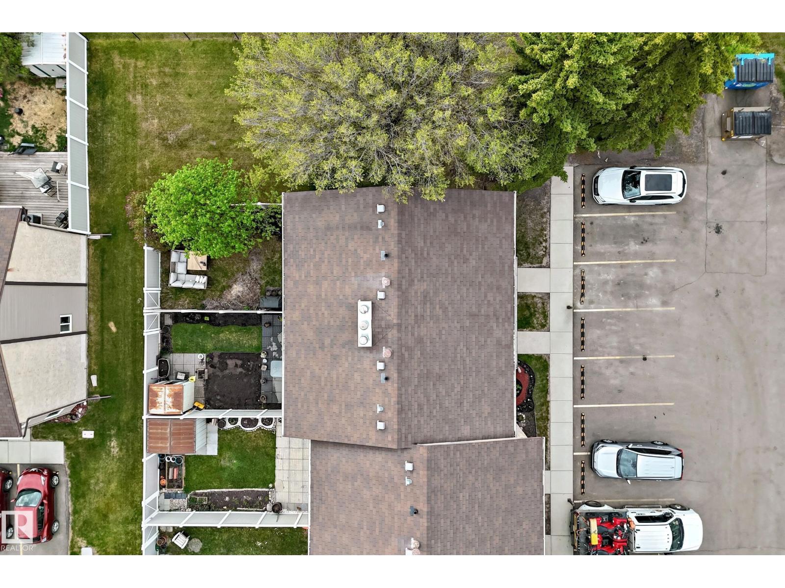 #18 10453 20 AV NW - 5