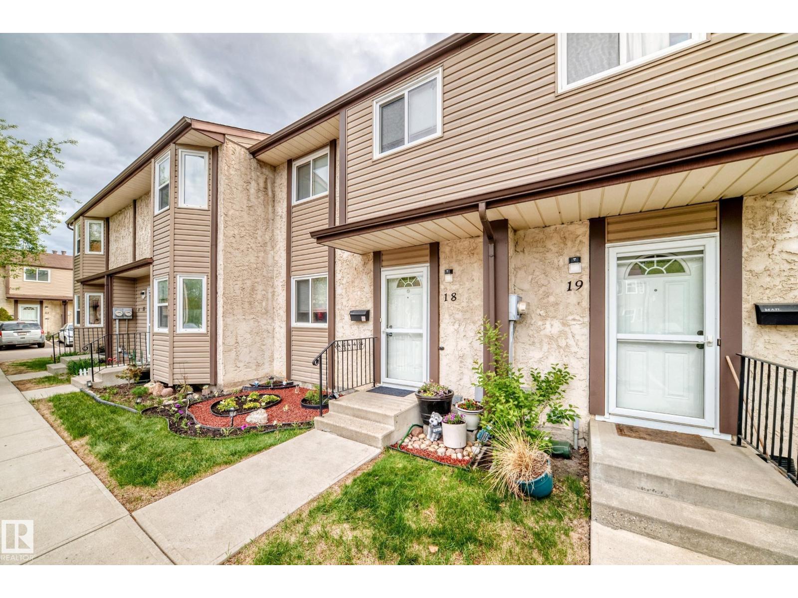 #18 10453 20 AV NW - 45