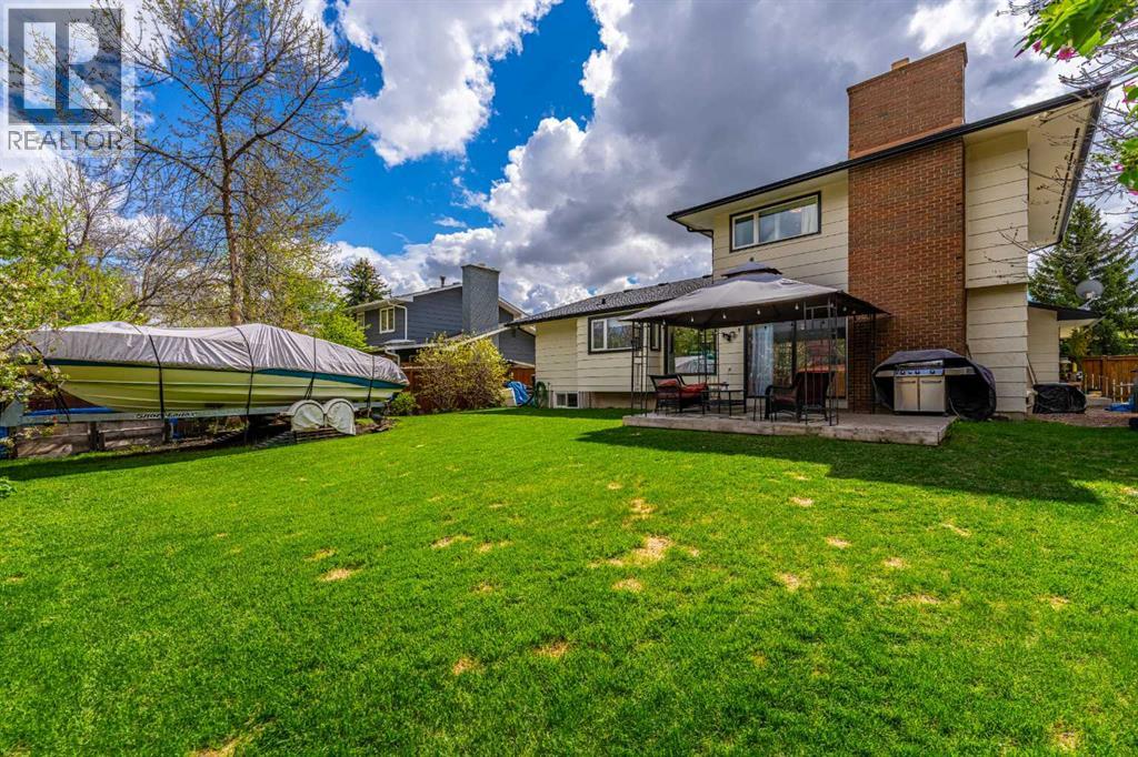 51 Midvalley Crescent SE - 38