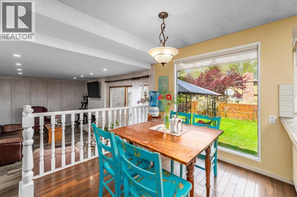 51 Midvalley Crescent SE - 15