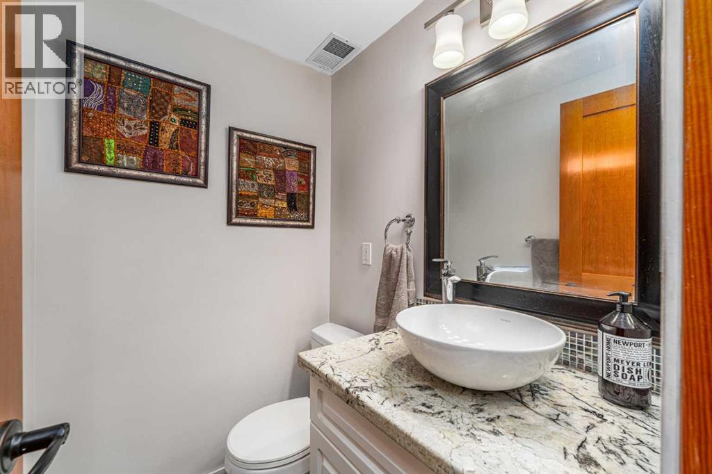 51 Midvalley Crescent SE - 19
