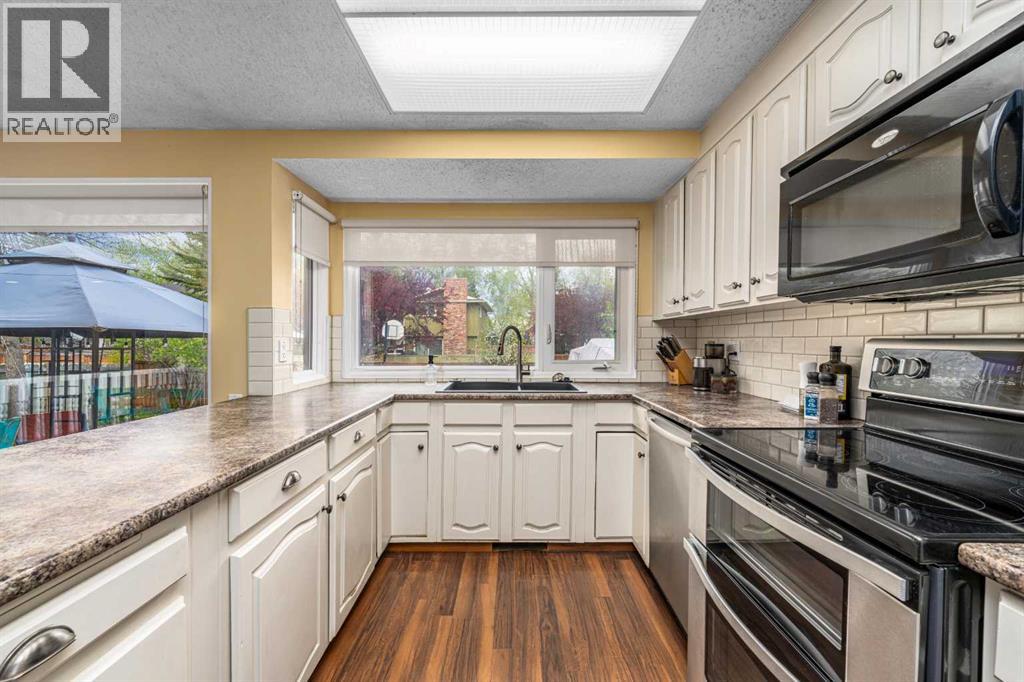 51 Midvalley Crescent SE - 17