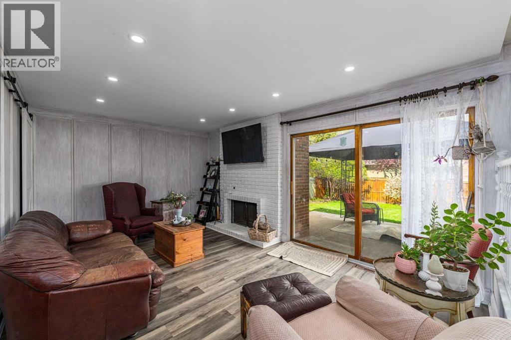 51 Midvalley Crescent SE - 18