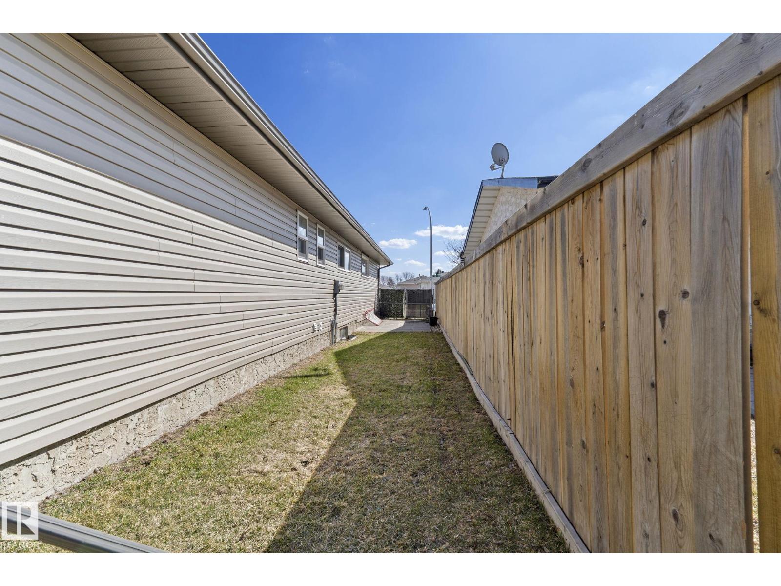 12116 148 AV NW - 39