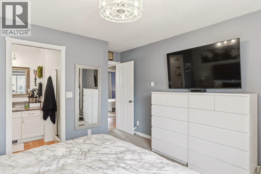 477 Hardie Road - 9