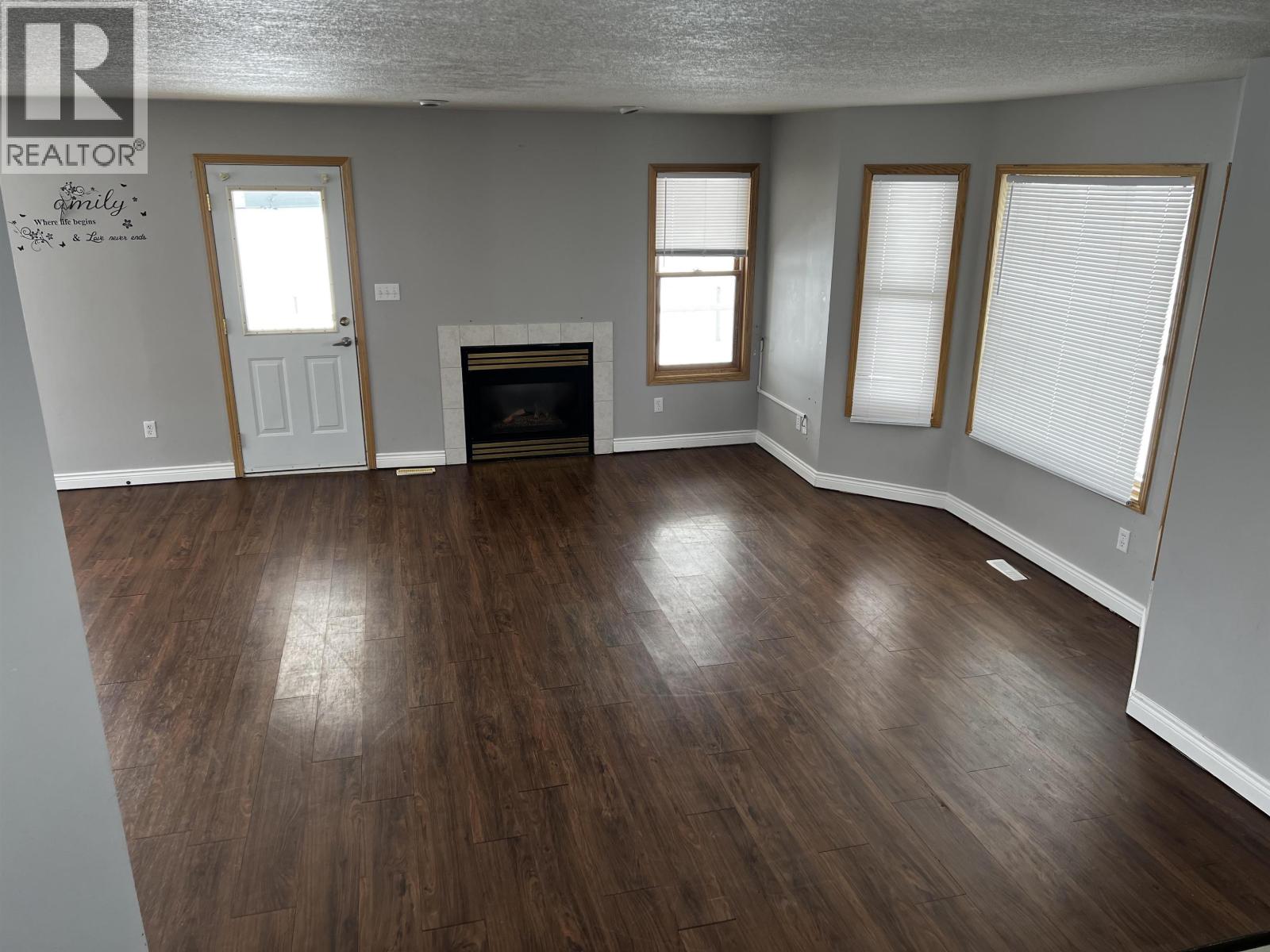 10763 86 STREET - 12