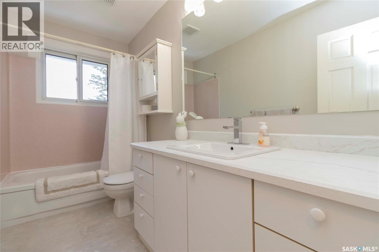 1515 Hilliard STREET E - 33