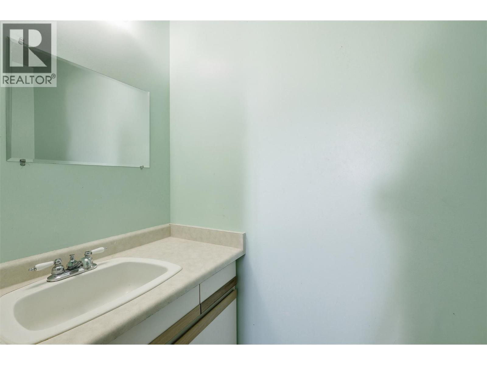 1335 LETHBRIDGE Avenue - 23
