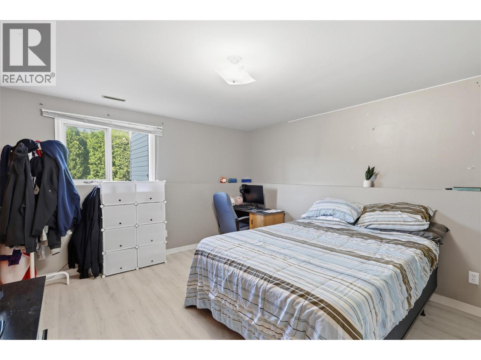 1335 LETHBRIDGE Avenue - 40