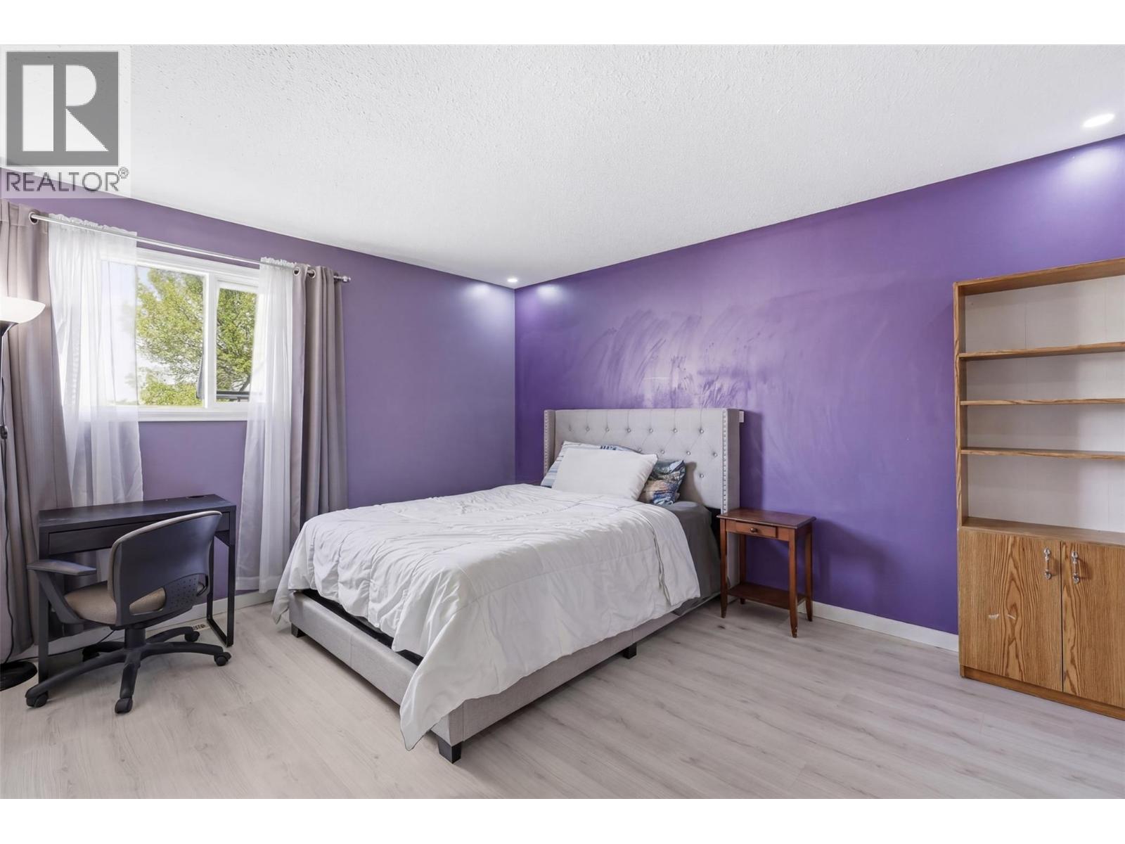 1335 LETHBRIDGE Avenue - 18